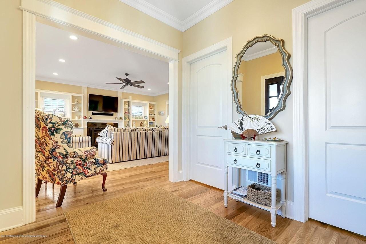 330 Villa Park Way - Photo 6 of 46