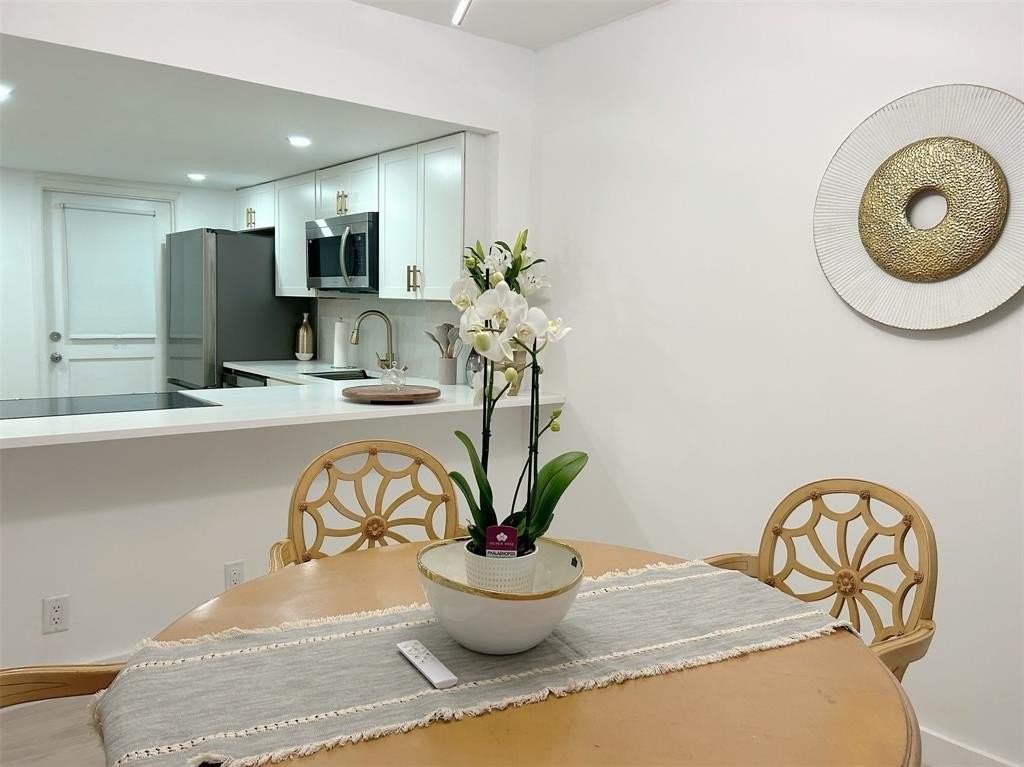 3000 N Palm Aire Dr #103 - Photo 7 of 23