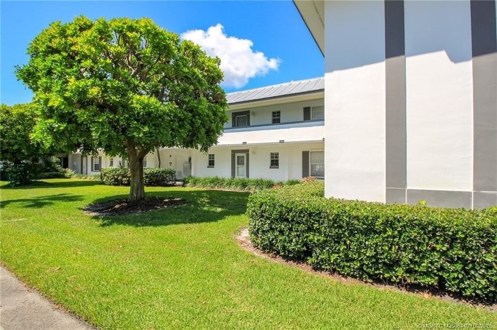 802 Se Central Pkwy Apt 13 #13 - Photo 2 of 17