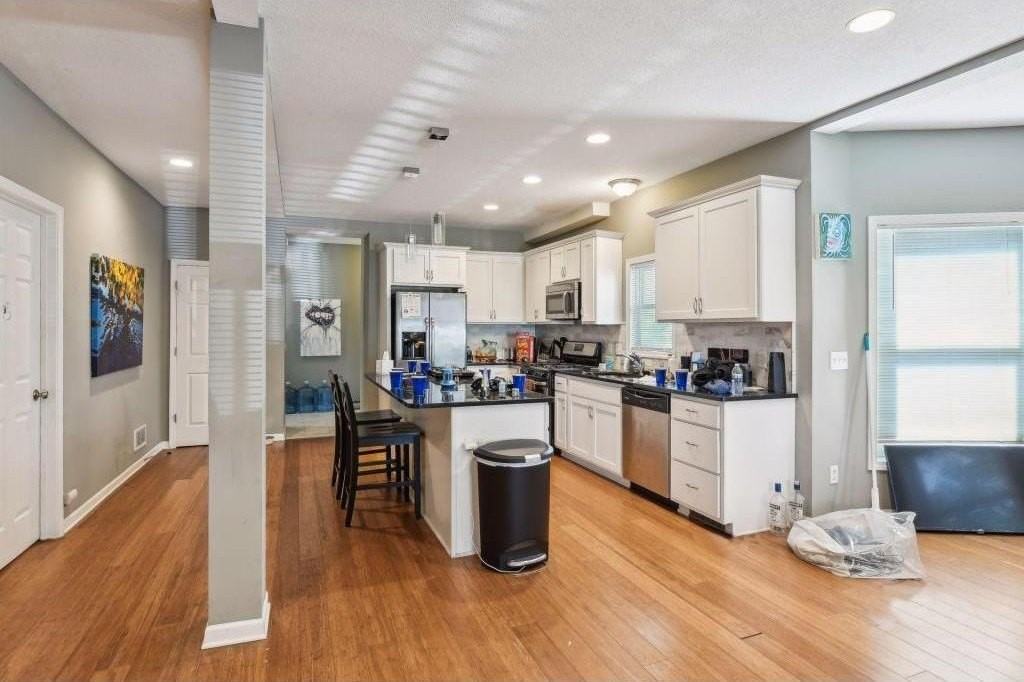 3023 Dupont Ave S #1 - Photo 6 of 31