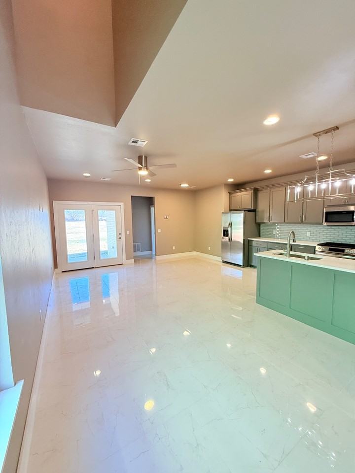 516 Nabi Dr - Photo 2 of 20