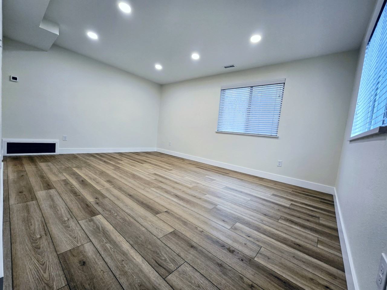 8719 Fairoaks Circle #8723 - Photo 7 of 13