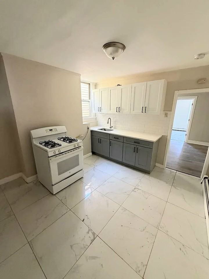 73 Garside Street #2 - Photo 2 of 5