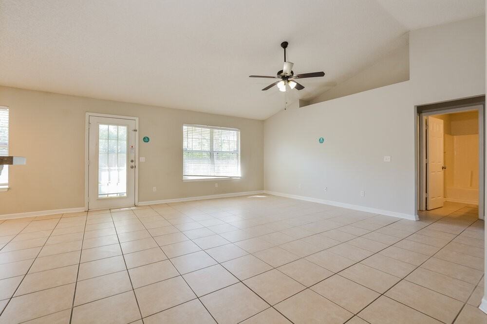 2119 Dumas Dr - Photo 3 of 16