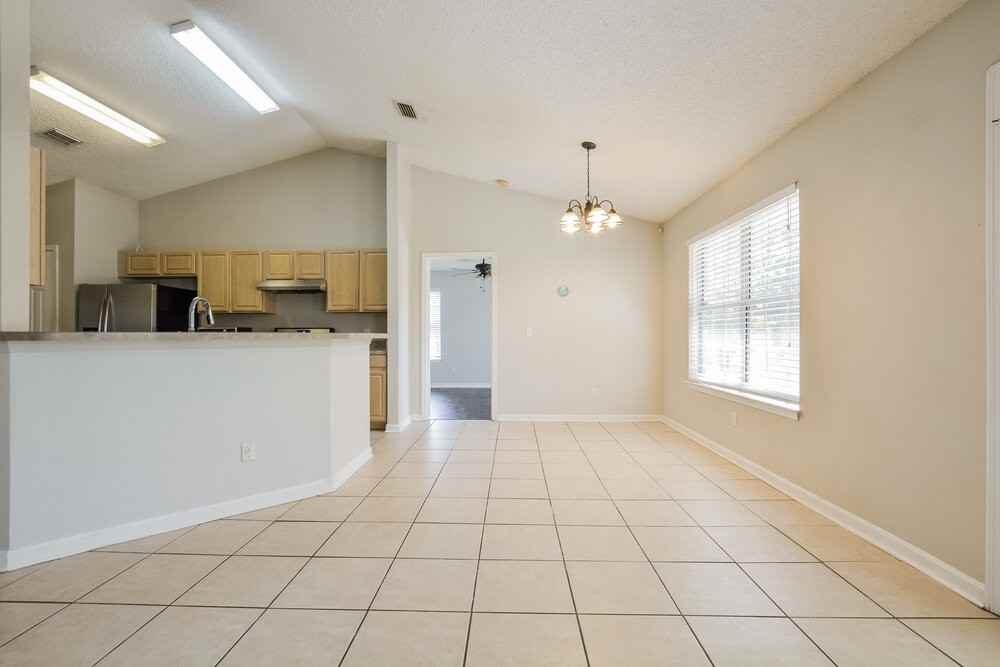 2119 Dumas Dr - Photo 5 of 16