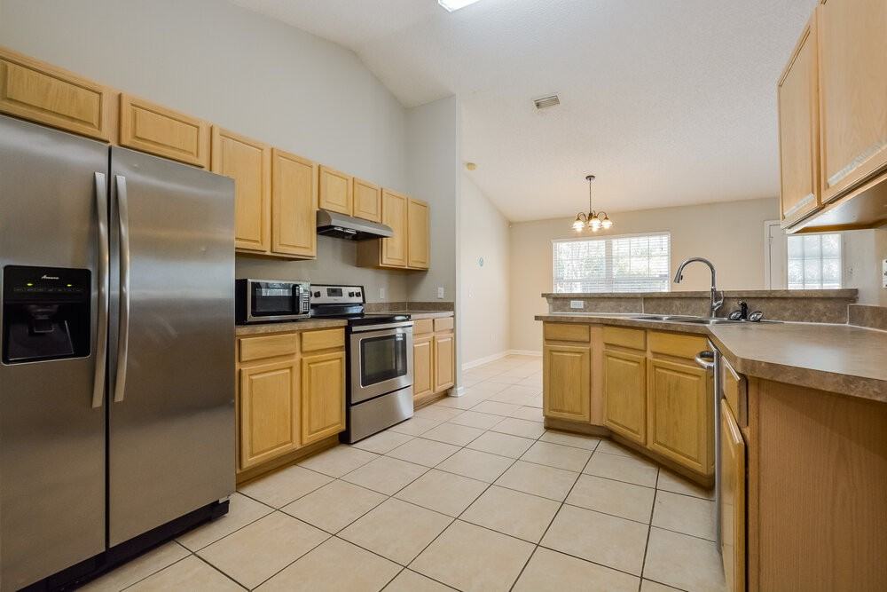 2119 Dumas Dr - Photo 6 of 16