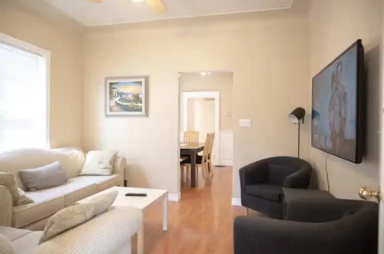 6277 Ash St - Photo 3 of 29