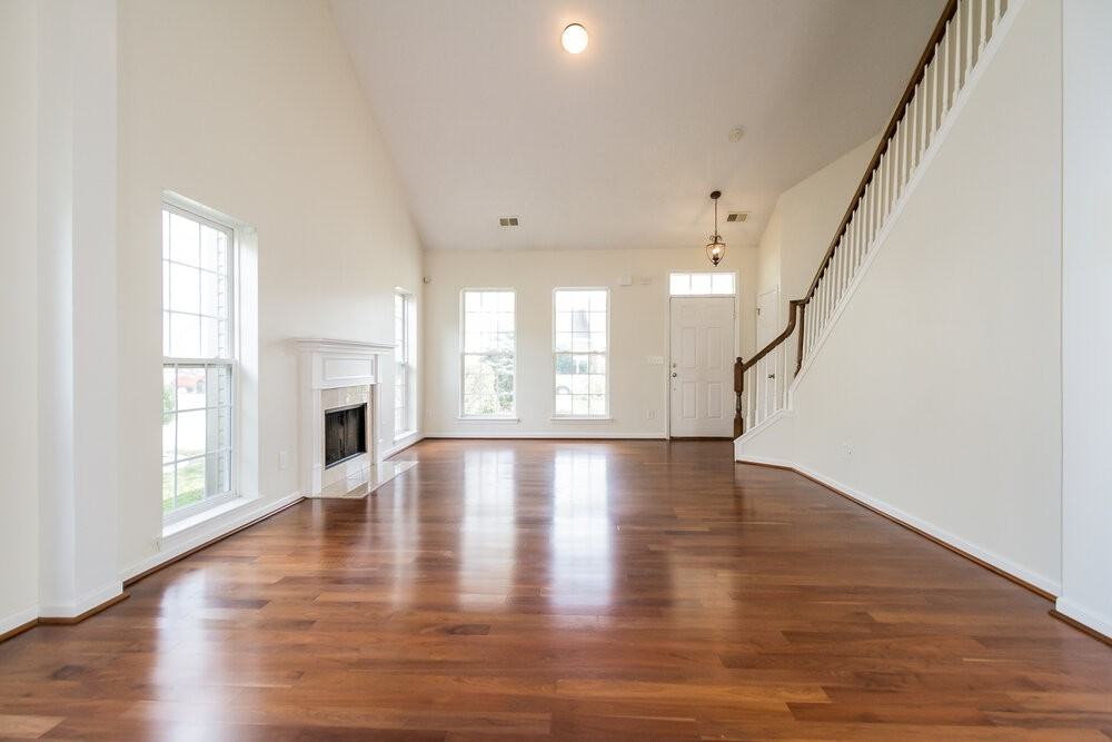 413 Creekside Ln - Photo 3 of 17