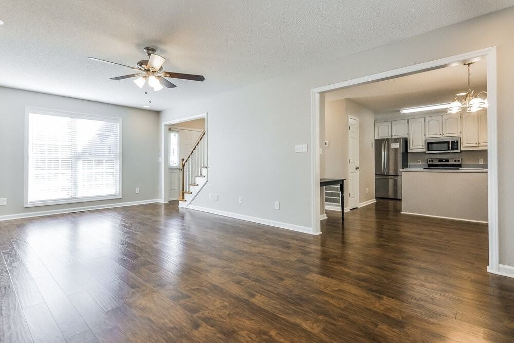 113 Wood Bend Ct - Photo 4 of 15