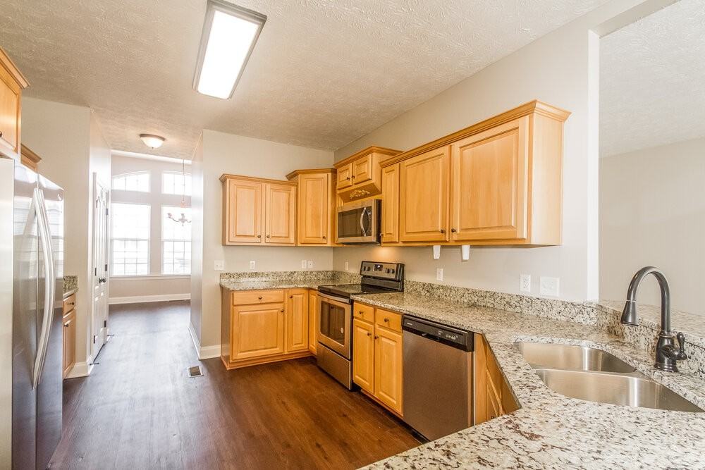 1001 Morning Ct - Photo 4 of 15