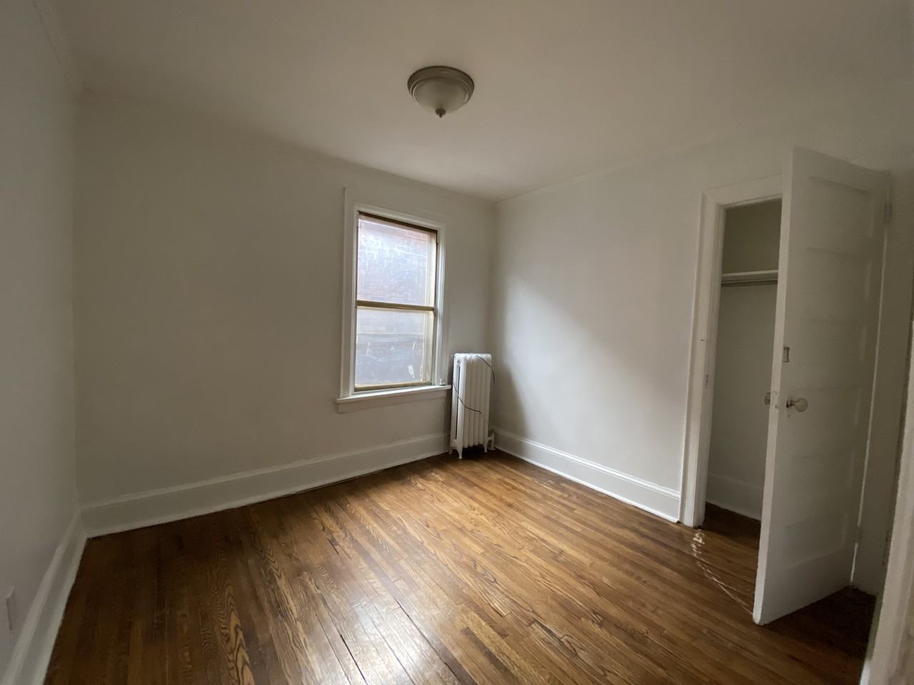 1033 Dufferin Street - Photo 3 of 9