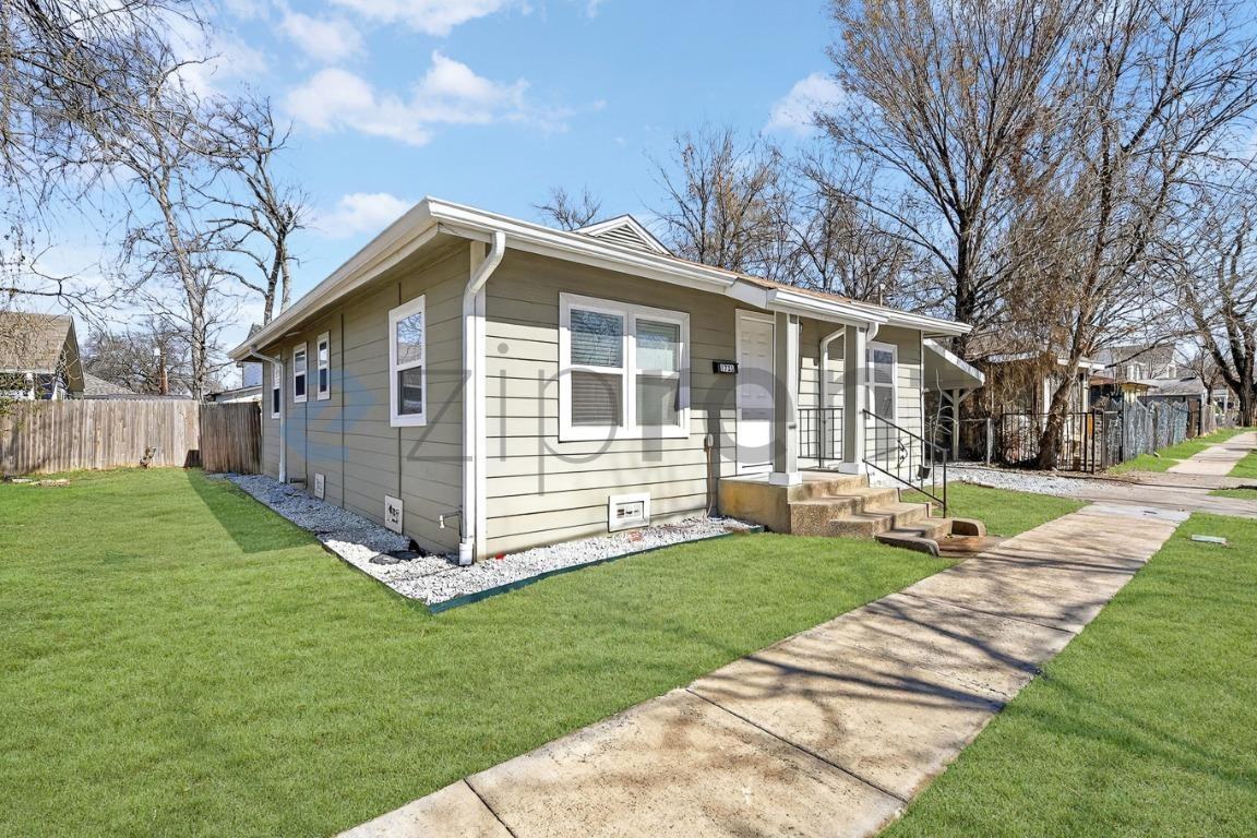 1731 Morris St - Photo 2 of 31