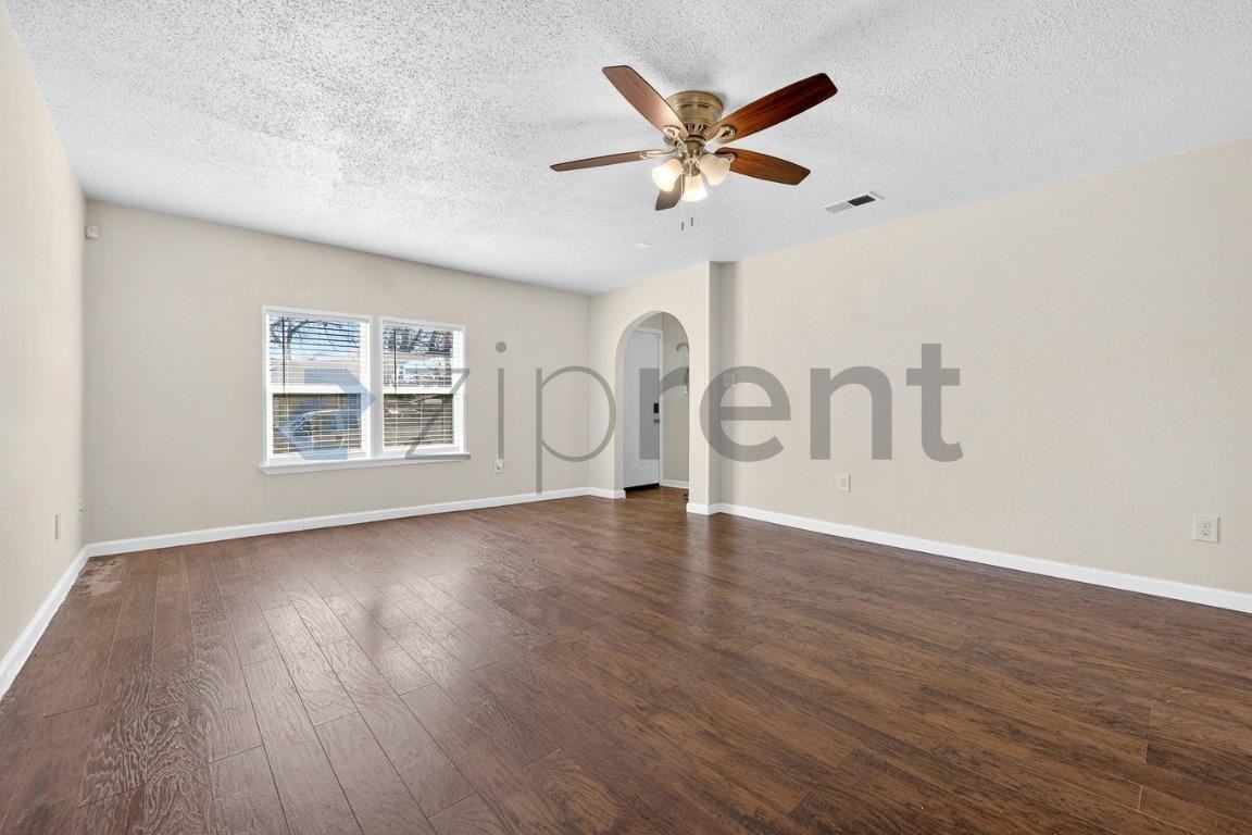 1731 Morris St - Photo 6 of 31