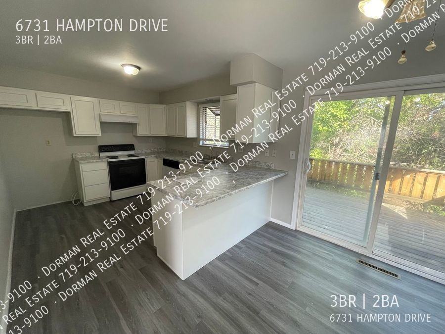 6731 Hampton Dr - Photo 2 of 12