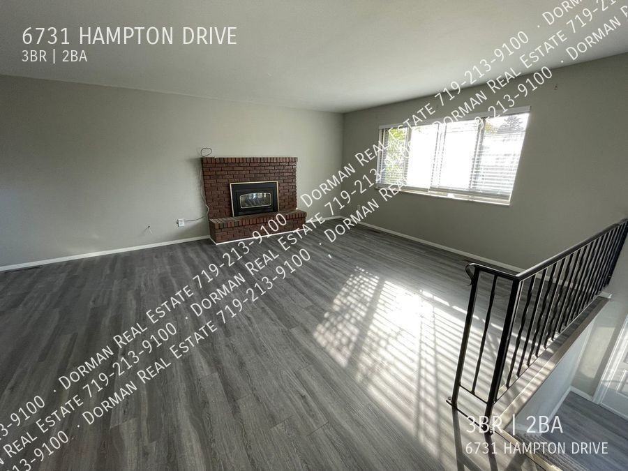 6731 Hampton Dr - Photo 3 of 12