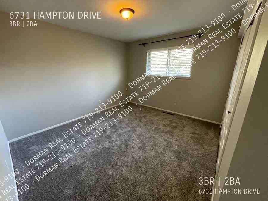 6731 Hampton Dr - Photo 6 of 12