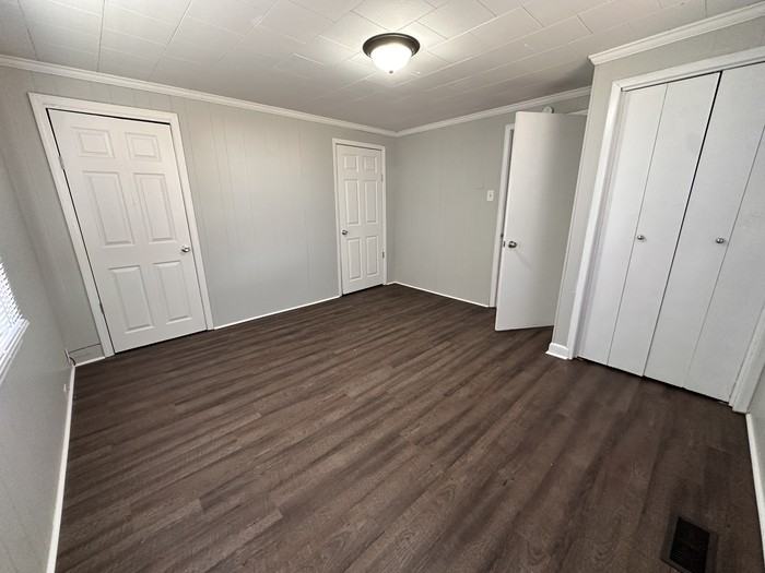 402 Parker Ave - Photo 5 of 10