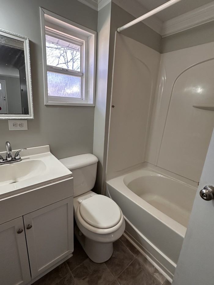 402 Parker Ave - Photo 6 of 10