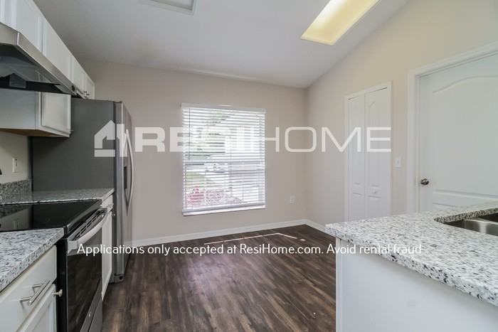 1728 Bavon Dr - Photo 4 of 22