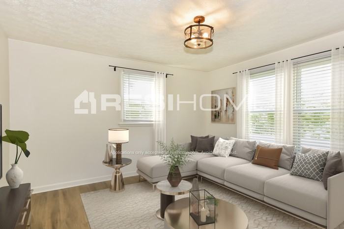 2485 Long Hollow Pike - Photo 5 of 18