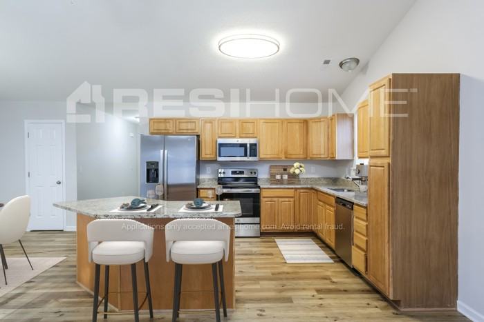 518 Pleasant Green Dr - Photo 2 of 19