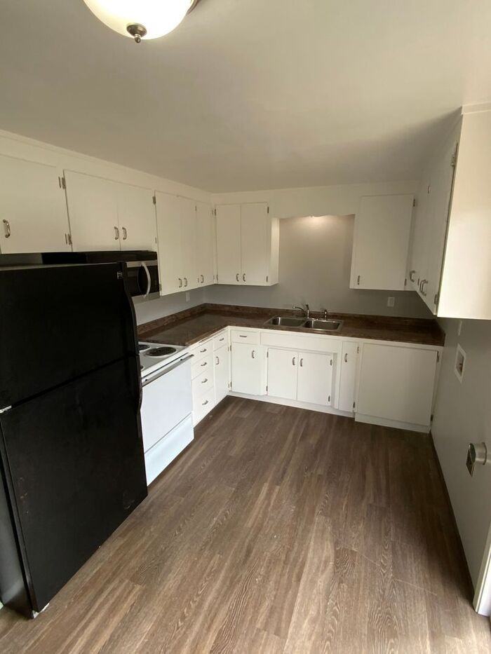 4315 S Warner St - Photo 4 of 11