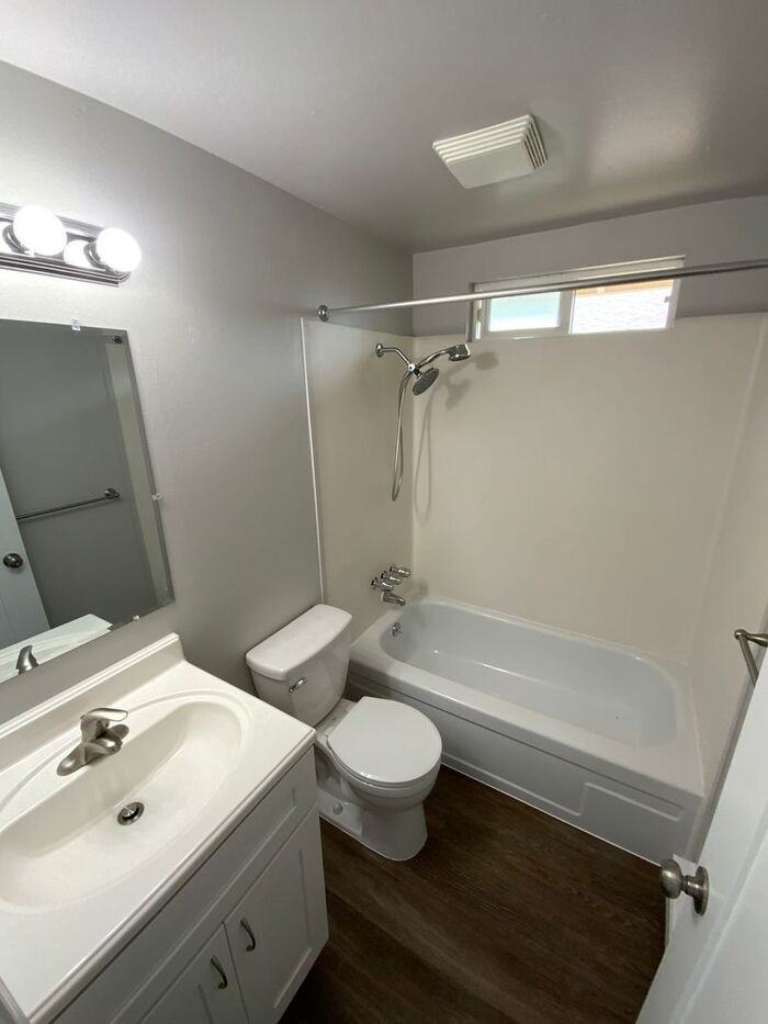 4315 S Warner St - Photo 7 of 11