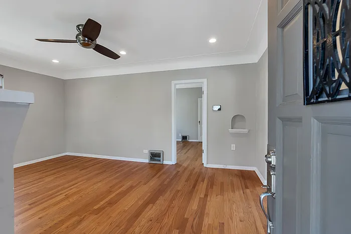 3708 Ames St - Photo 3 of 21