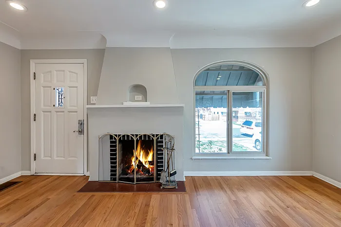 3708 Ames St - Photo 5 of 21