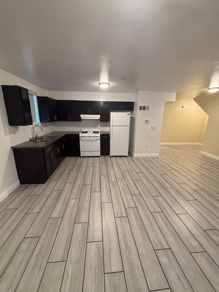 4310 Morgan Avenue - Photo 3 of 17