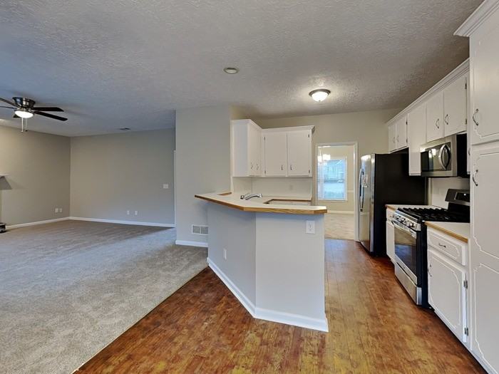 1003 Smithwyck Dr - Photo 7 of 21