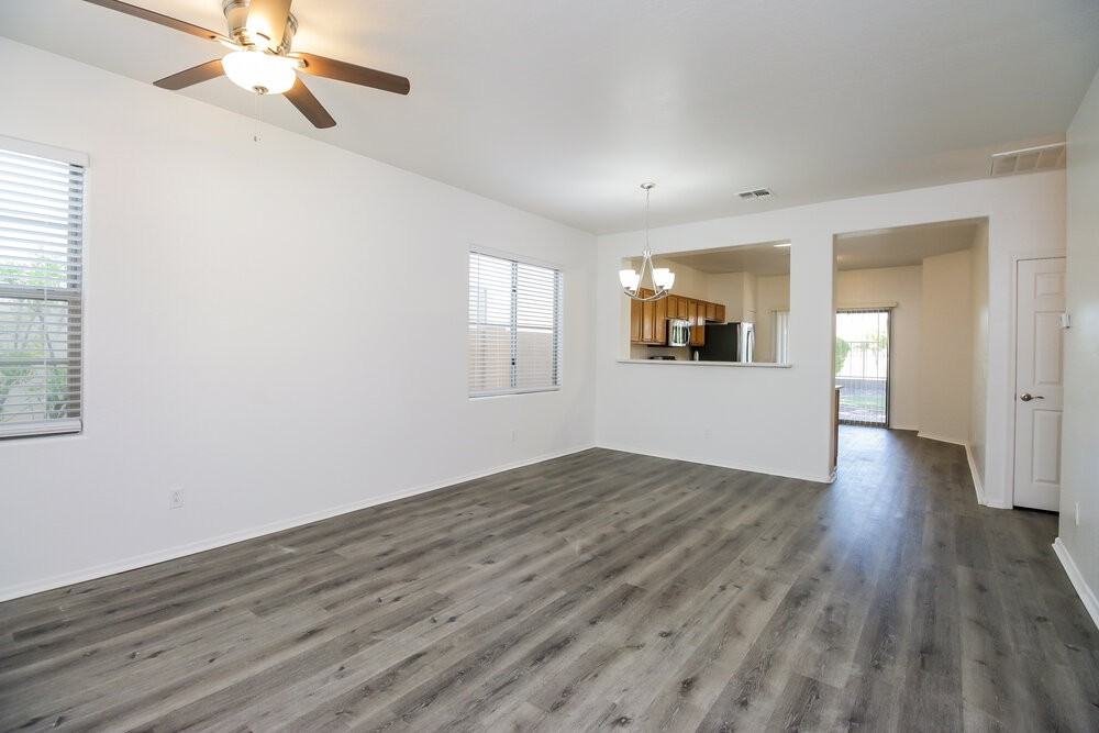 2331 W Saint Catherine Ave - Photo 3 of 16