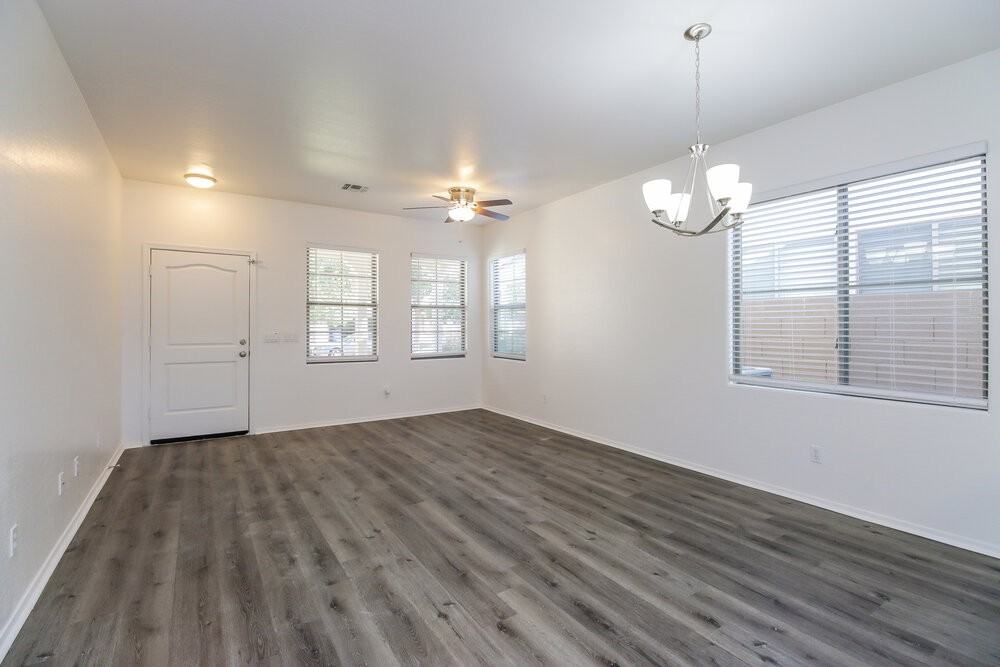 2331 W Saint Catherine Ave - Photo 5 of 16