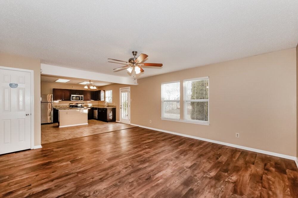 6639 W Philadelphia Dr - Photo 6 of 17