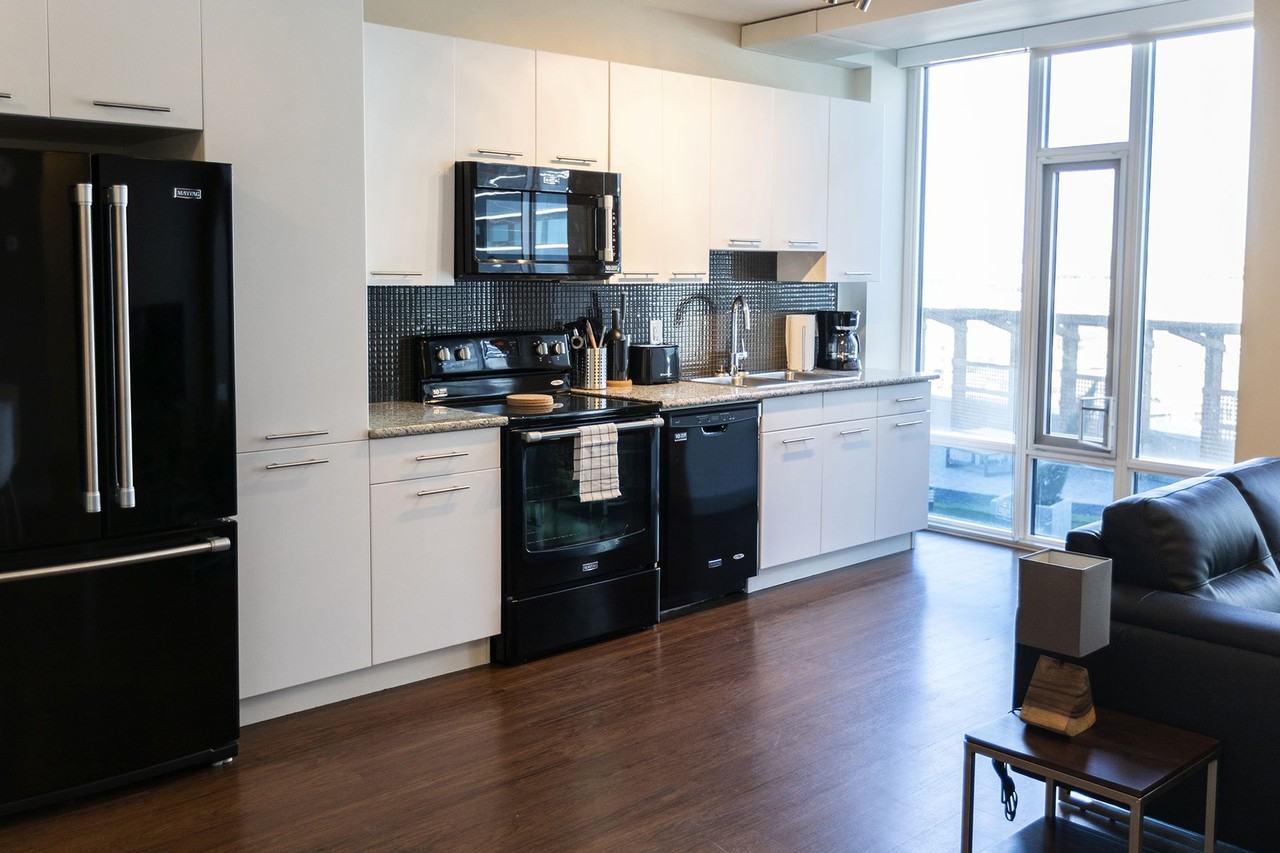 Park Avenue - Photo 3 of 7