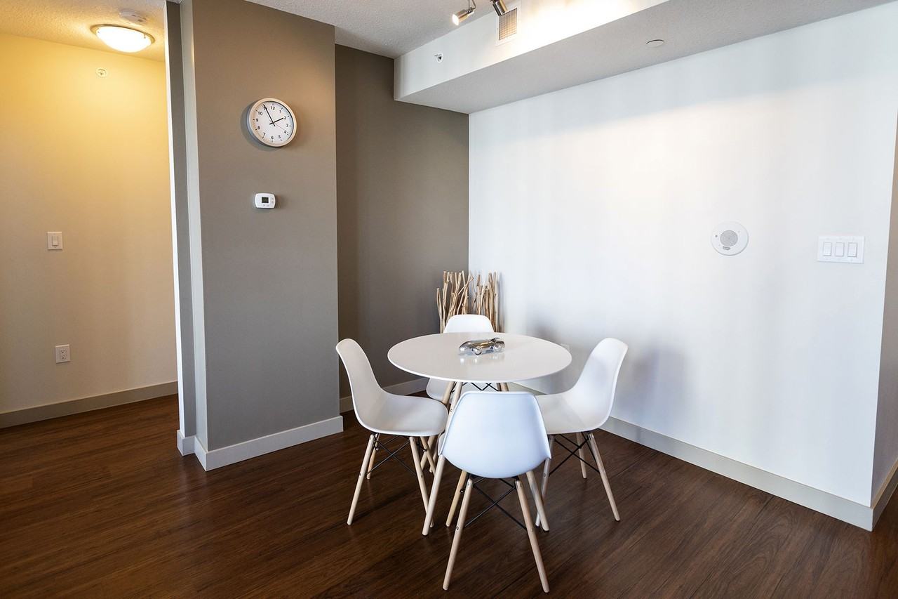 Park Avenue - Photo 7 of 7