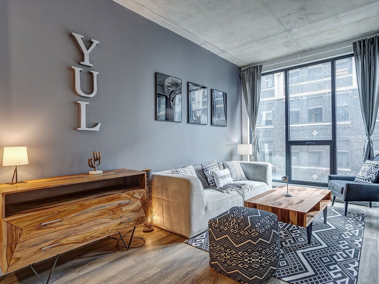 Smith - Photo 3 of 50