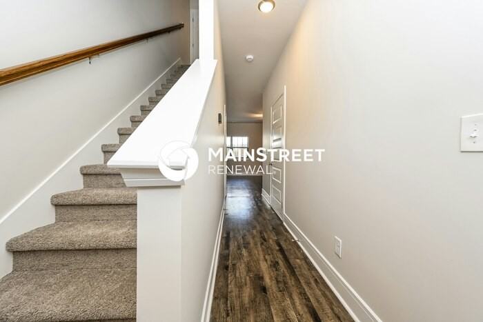 104 Hartsville Ct - Photo 2 of 17