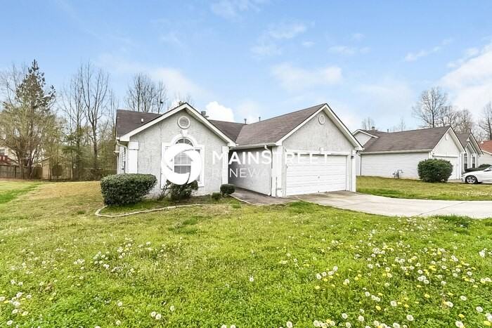 1071 Commons Ct - Photo 3 of 16