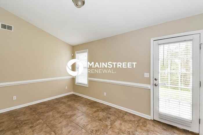 1071 Commons Ct - Photo 7 of 16