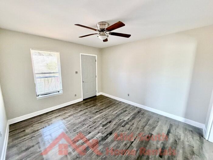 2261 Hunter Ave - Photo 5 of 16