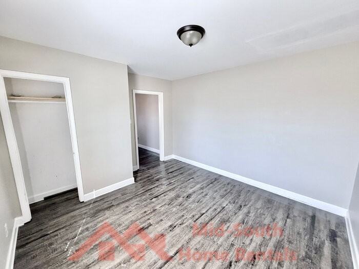 2261 Hunter Ave - Photo 6 of 16