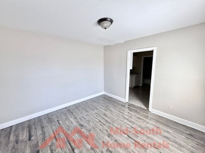 2261 Hunter Ave - Photo 7 of 16