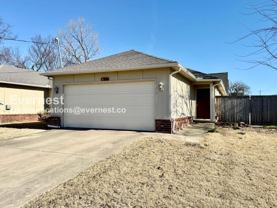 621 S Cedar Ave - Photo 1 of 1