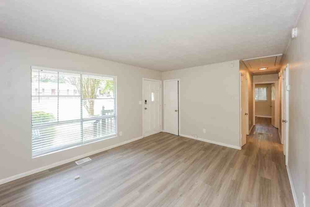 8268 Dunellen Ln - Photo 4 of 16