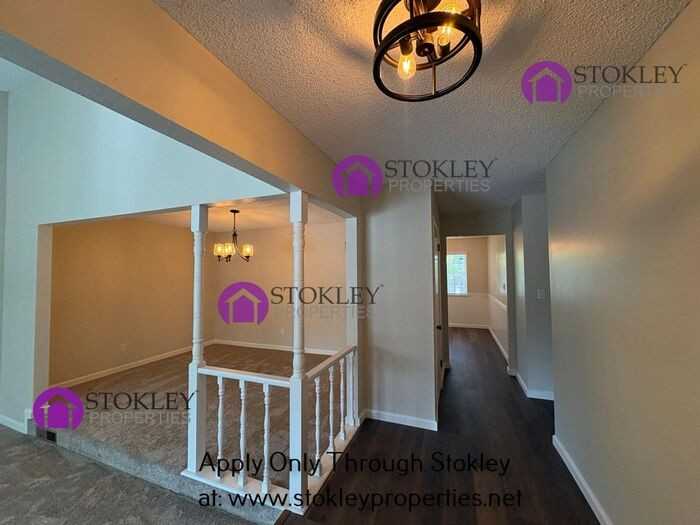 18 Bonnie Pl - Photo 2 of 49