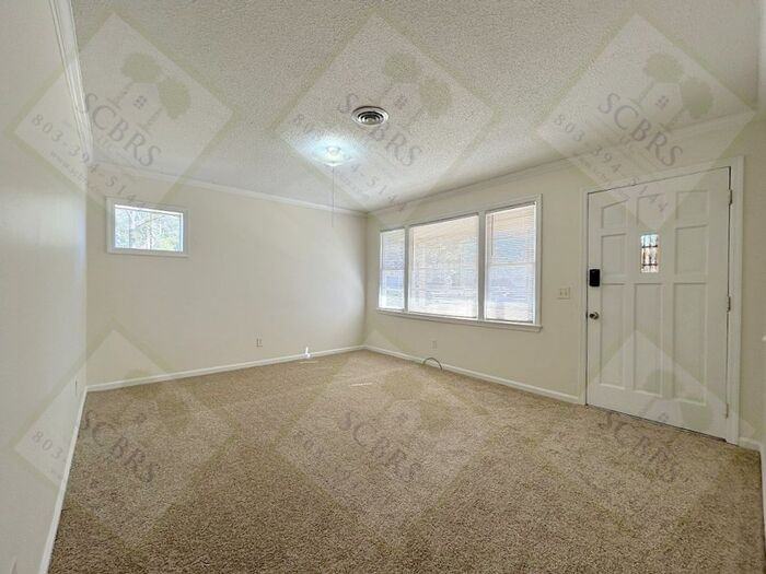 4236 Leeds St - Photo 5 of 11