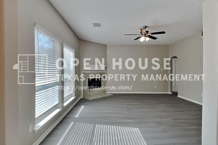 2610 Hilldale Park Ln - Photo 5 of 24