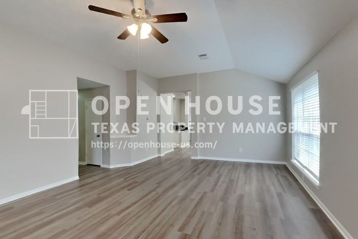 2114 Blossom Creek Dr - Photo 6 of 22