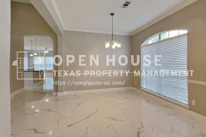 18327 Bluewater Cove Dr - Photo 7 of 21